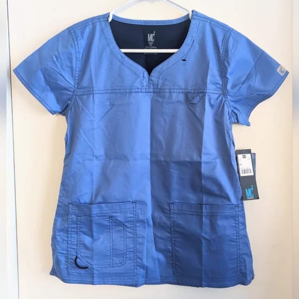 New with tags NWT MC2 Scrub Top Ceil Color (Light Blue) XS With Pockets